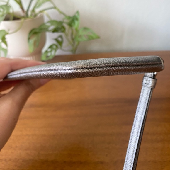 NEW Coach Corner Zip Wristlet Silver Metallic Ash Leather Wallet Glam Clutch - Picture 9 of 15